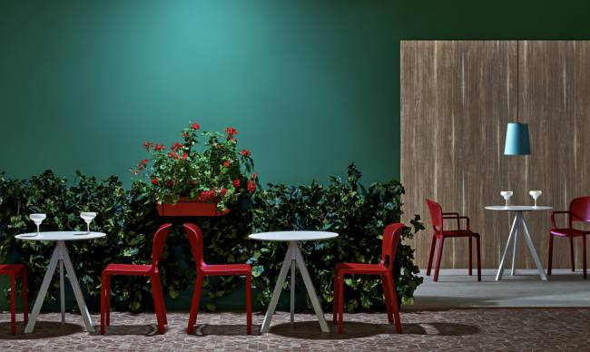 Кресло пластиковое Dome красный 580х530х810 мм