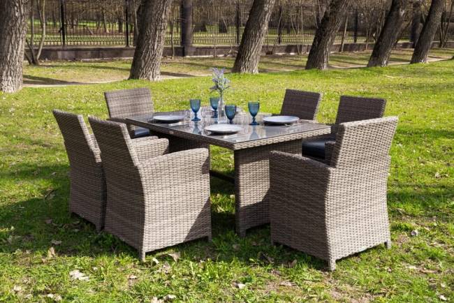 Обеденный комплект FIONA из искусственного ротанга